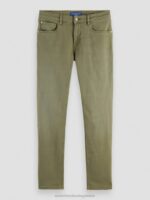 άνδρες το skim super slim fit βαμμένο με τζιν στρατιωτικό πράσινο 0J8D582 είδη ένδυσης Scotch & Soda - Image 4